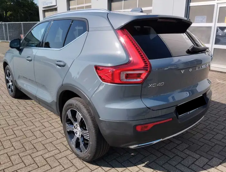 Left hand drive car VOLVO XC 40 (01/07/2021) - 